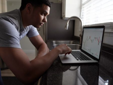 Your Accountant Should Make You Uncomfortable: Navigating Tough Financial Conversations During a Cash Crisis