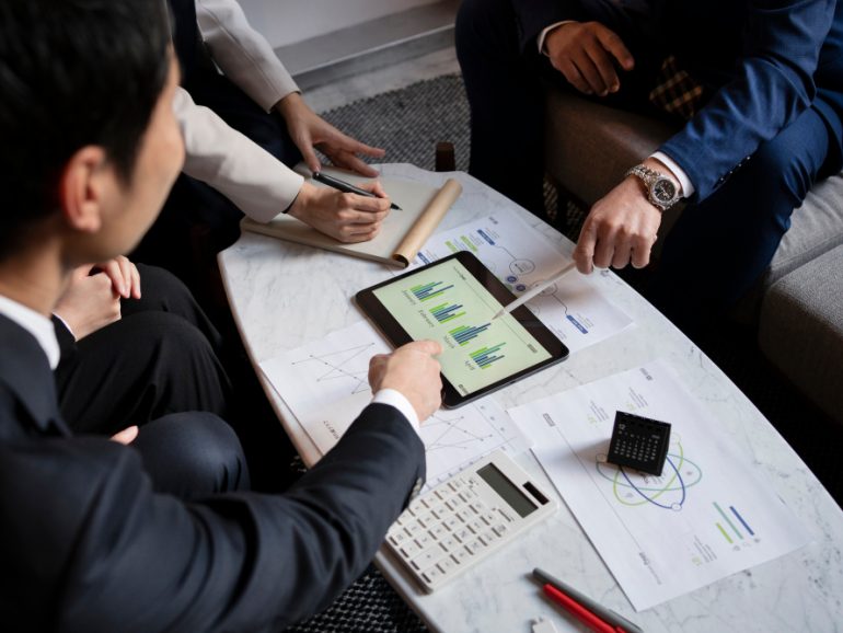 Human + Machine: Hybrid Decision-Making for Financial Controllers