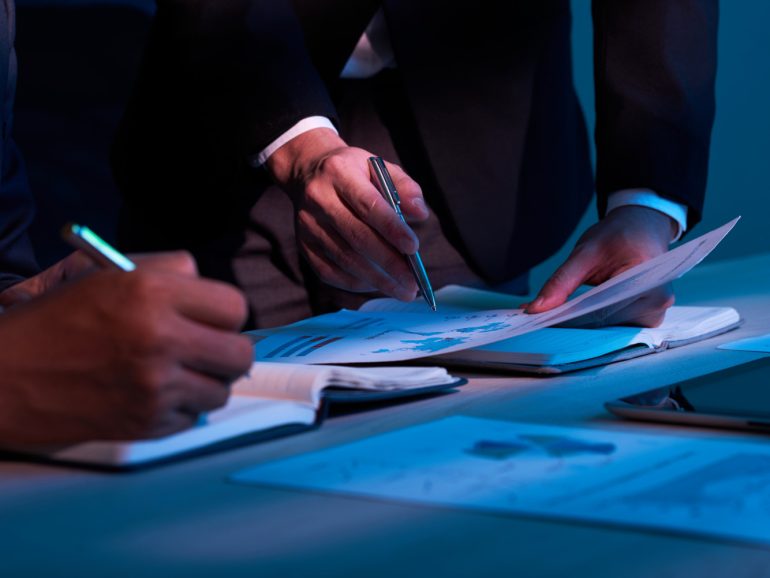 Financial Reporting Red Flags Investors Notice First